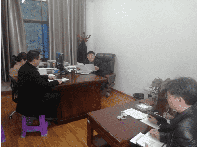 銅仁城投集團紀委傳達學(xué)習(xí)貫徹全市“兩會”和二屆市紀委六次全會精神