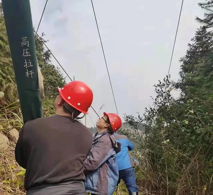 全力以赴保供水 | 鷺鷥巖水廠緊急搶修供電專線